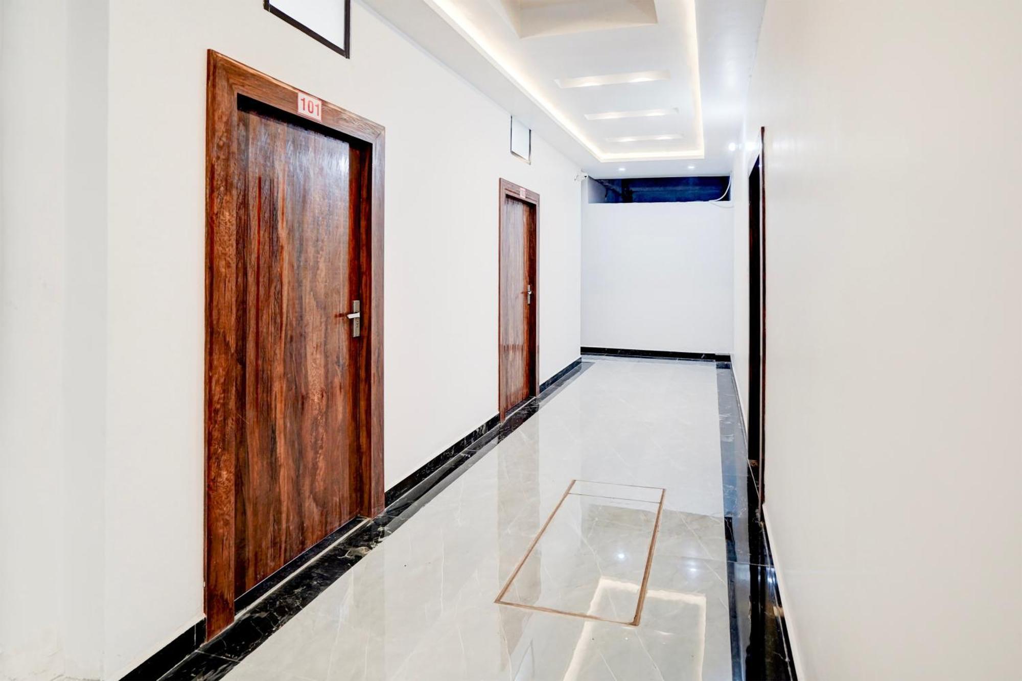 Hotel O Samrat Inn Αλλαχαμπάντ Εξωτερικό φωτογραφία