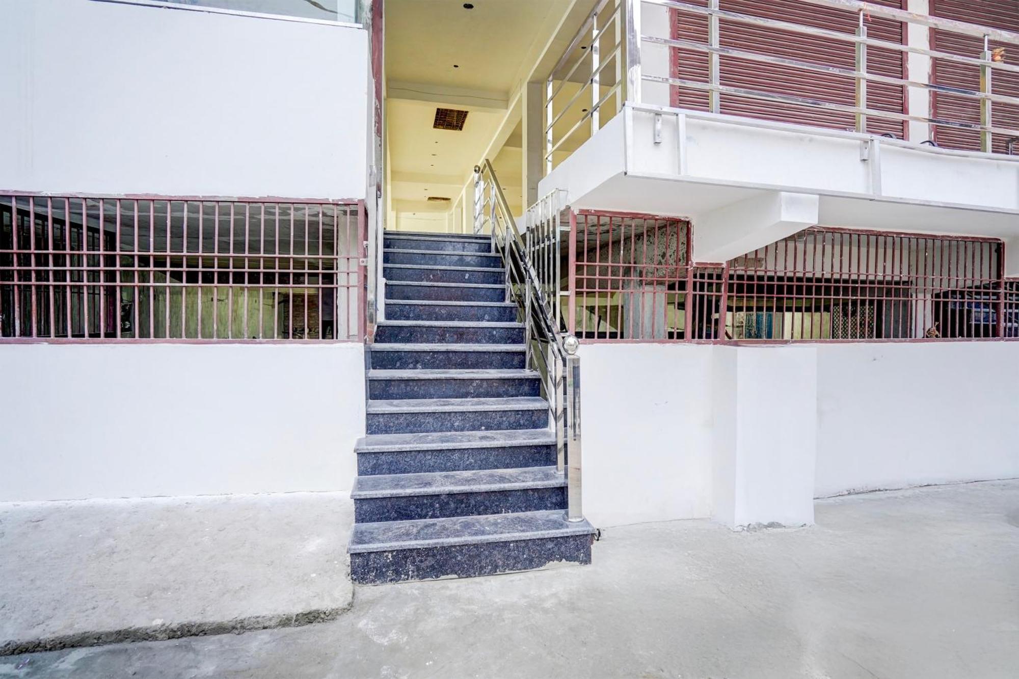 Hotel O Samrat Inn Αλλαχαμπάντ Εξωτερικό φωτογραφία